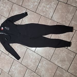 Surfing suit